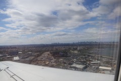 Big sweeping turn now for final approach to LaGuardia...
