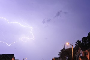 sunfox_20150409_001_lightning