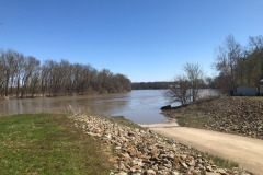 Small park and boat launch on the Wabash River that forms the border of Indiana and Illinois