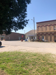 A better look at the cafe...