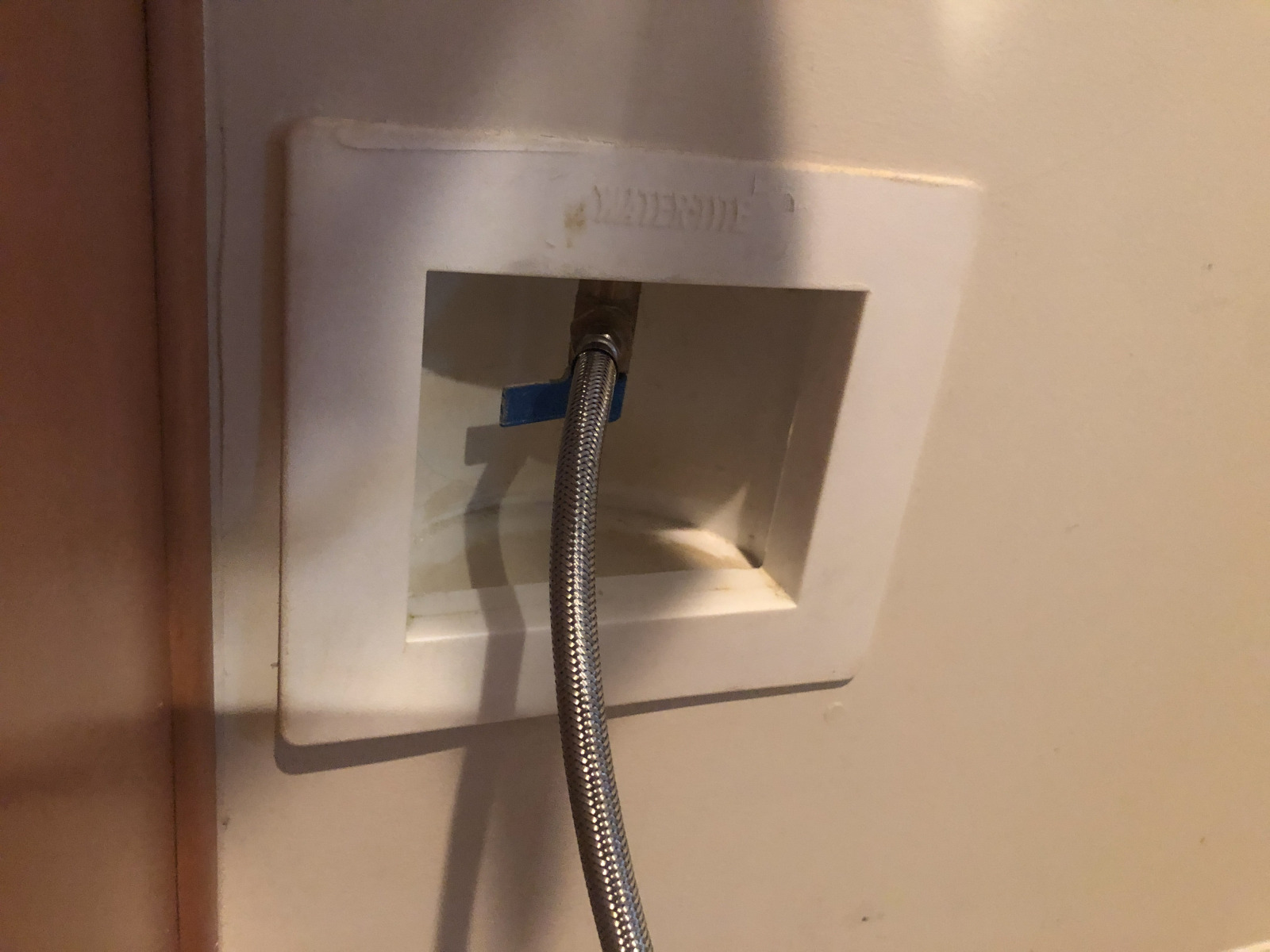 This is how the technician left the old refrigerator after abandoning the installation. Notice the blue colour showing for the valve handle which is *ON*. This is how the technician left the old refrigerator after abandoning the installation. Notice the blue colour showing for the valve handle which is *ON*.